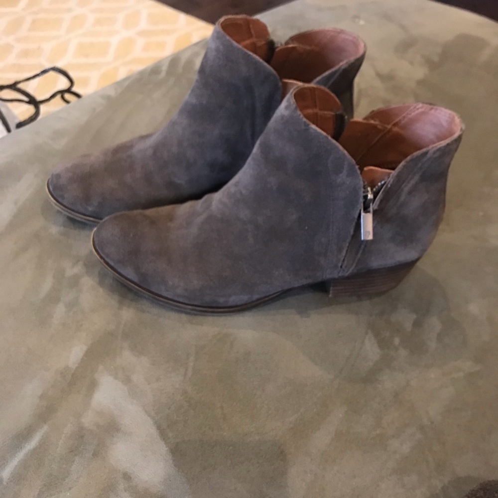 Lucky brand brown suede bootie size 8